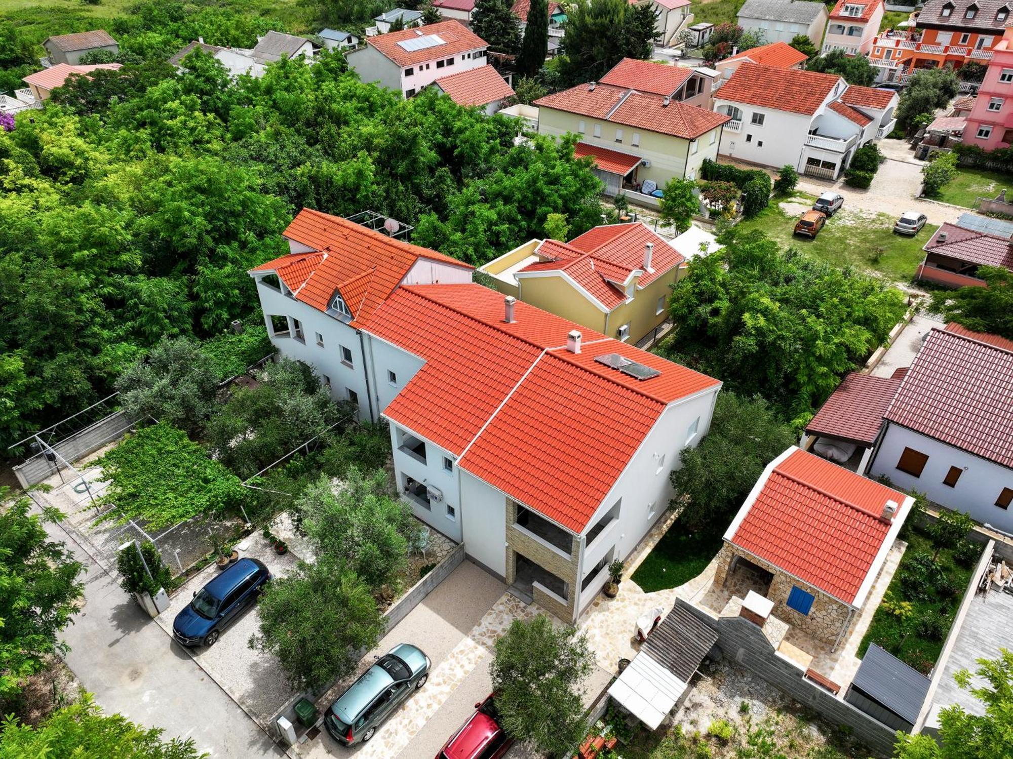 Apartments Kika Nin Buitenkant foto