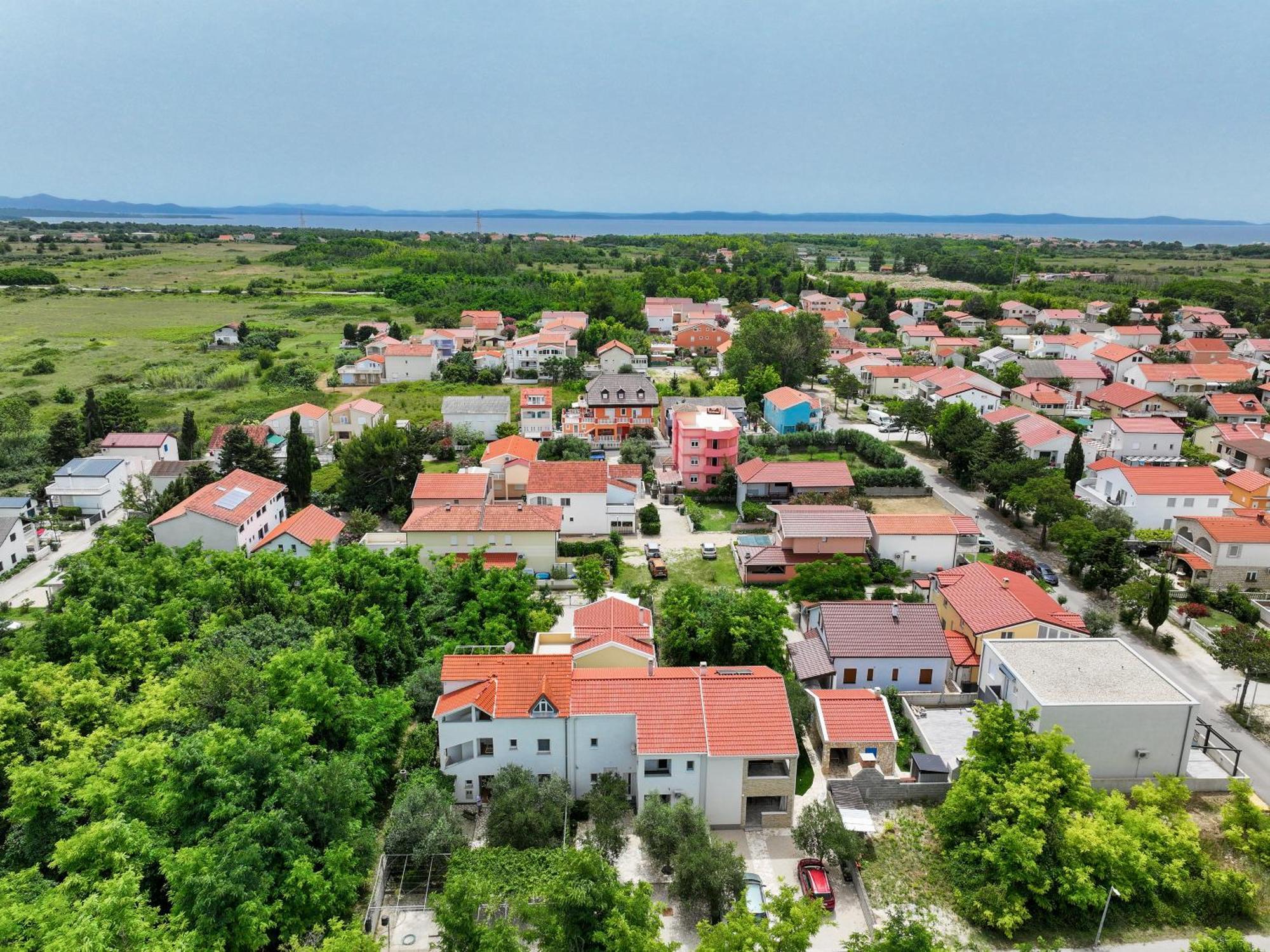 Apartments Kika Nin Buitenkant foto