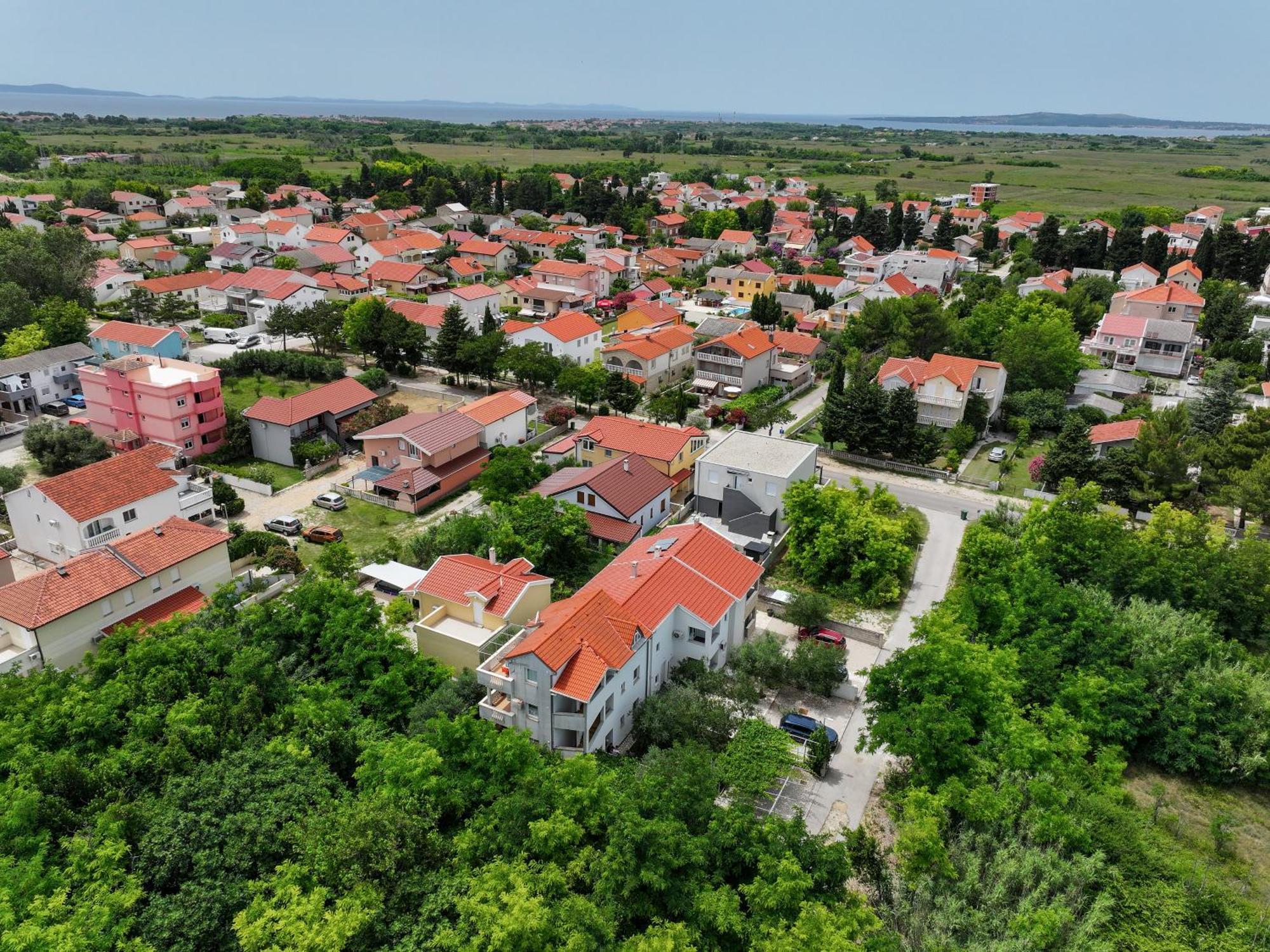 Apartments Kika Nin Buitenkant foto